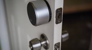 ¿Son las cerraduras inteligentes más seguras que las tradicionales?